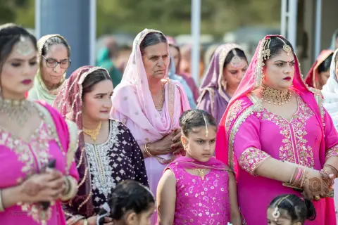 candid wedding moments vancouver